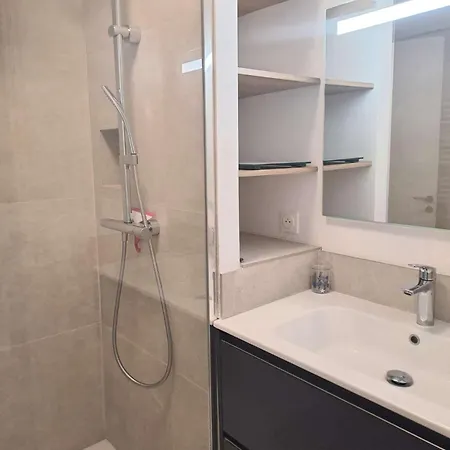 Apartment Marcogdu- Proche De Saint-tropez Pour 4 Personnes Avec Vue Sur La Marina *