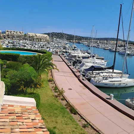 Apartment Marcogdu- Proche De Saint-tropez Pour 4 Personnes Avec Vue Sur La Marina *